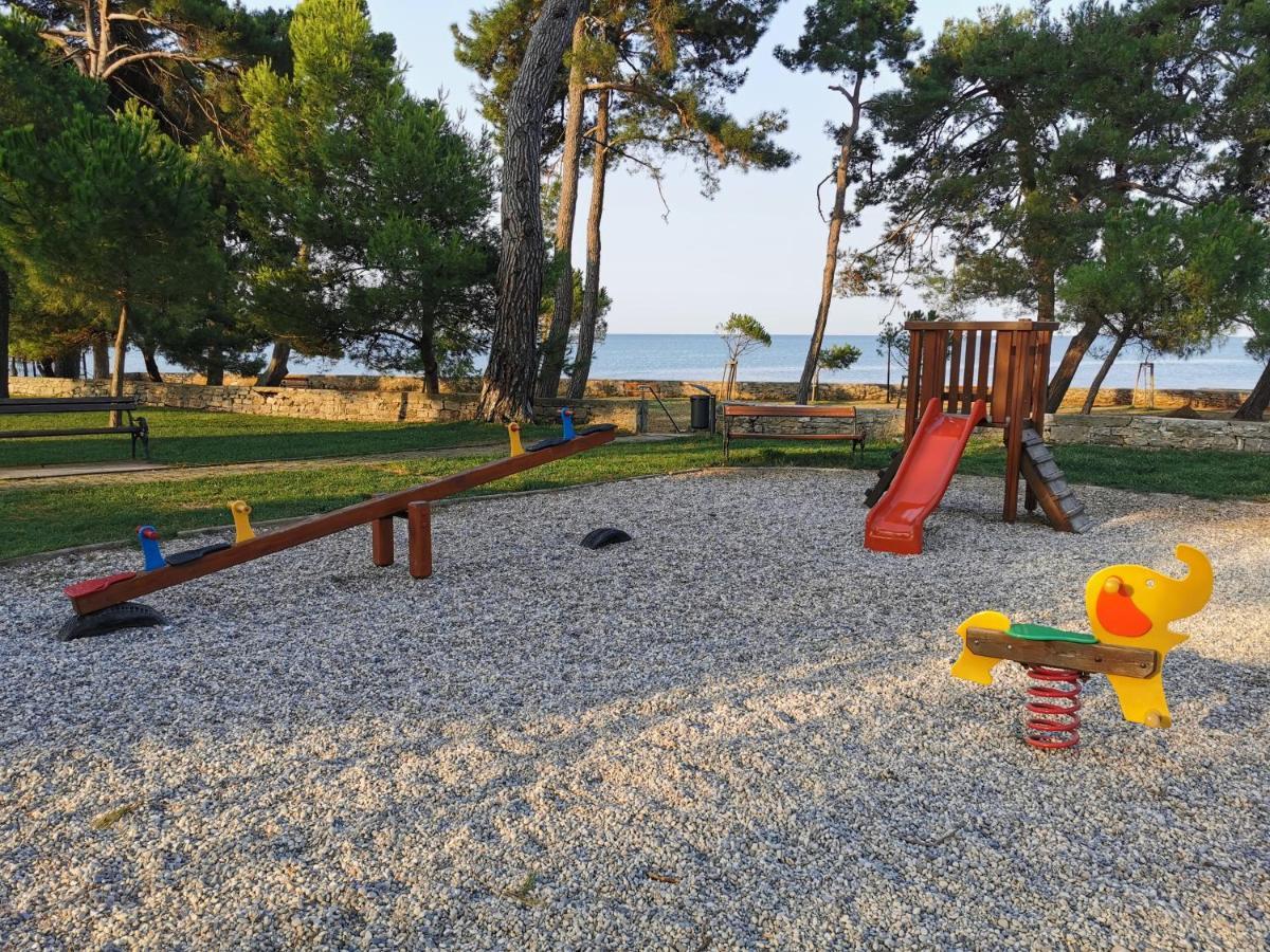 Ivan B&B, 5 Star Superior Room, Near The See And Park Novigrad Istria Exteriör bild
